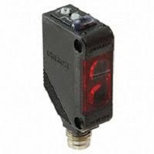 Omron E3Z-R86 Photoelectric Retroreflective Sensor E3ZR86